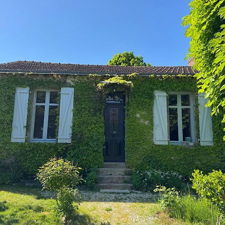 Cottage-Saint Laurent Sur Sevre المظهر الخارجي الصورة